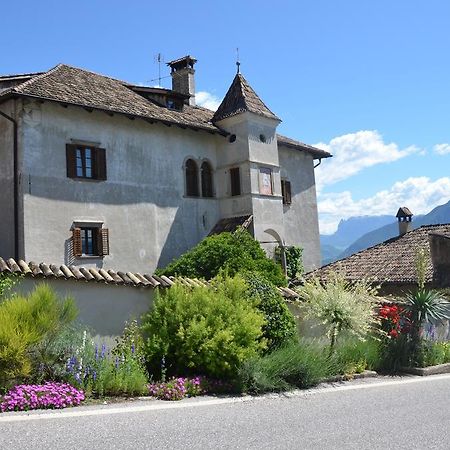 Appartamento Ansitz Weissenheim Appiano Sulla Strada Del Vino Camera foto